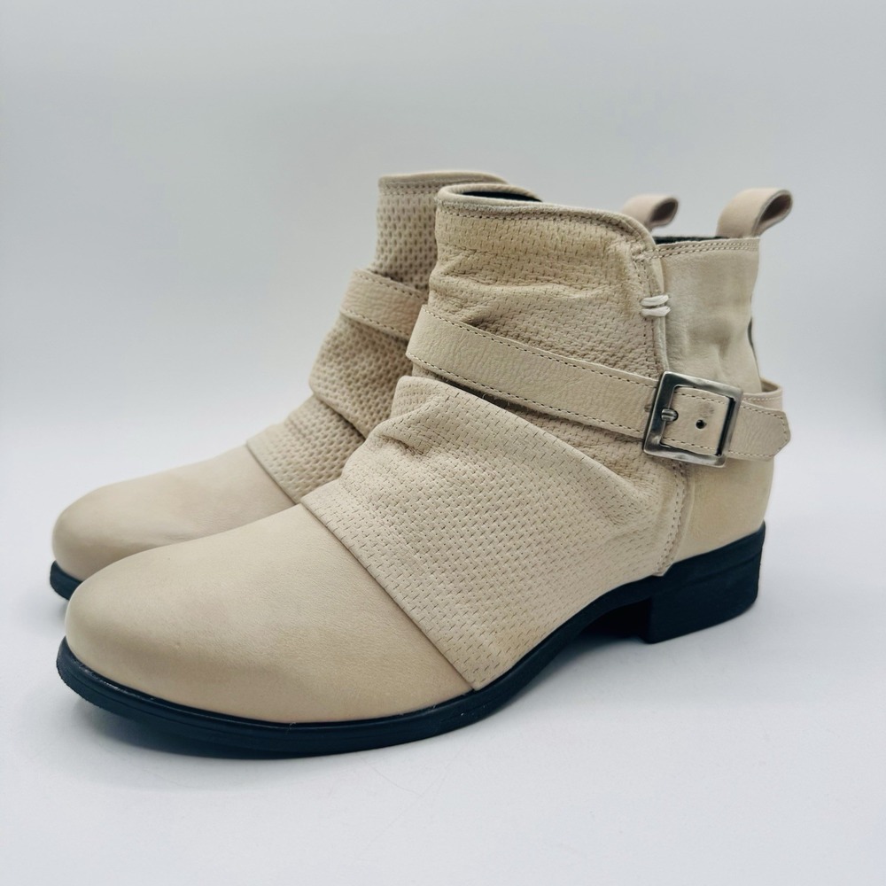 Miz Mooz Suzy Boots Women's Size 7.5 EU 38 Linen White Distressed Leather